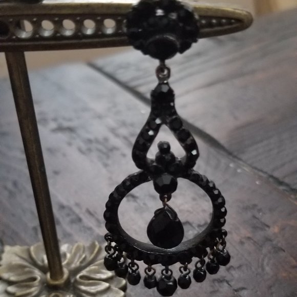 VINTAGE STATEMENT JOSE & MARIA BARRERA BLACK CRYSTAL DANGLE CHANDELIER EARRINGS - Picture 7 of 12